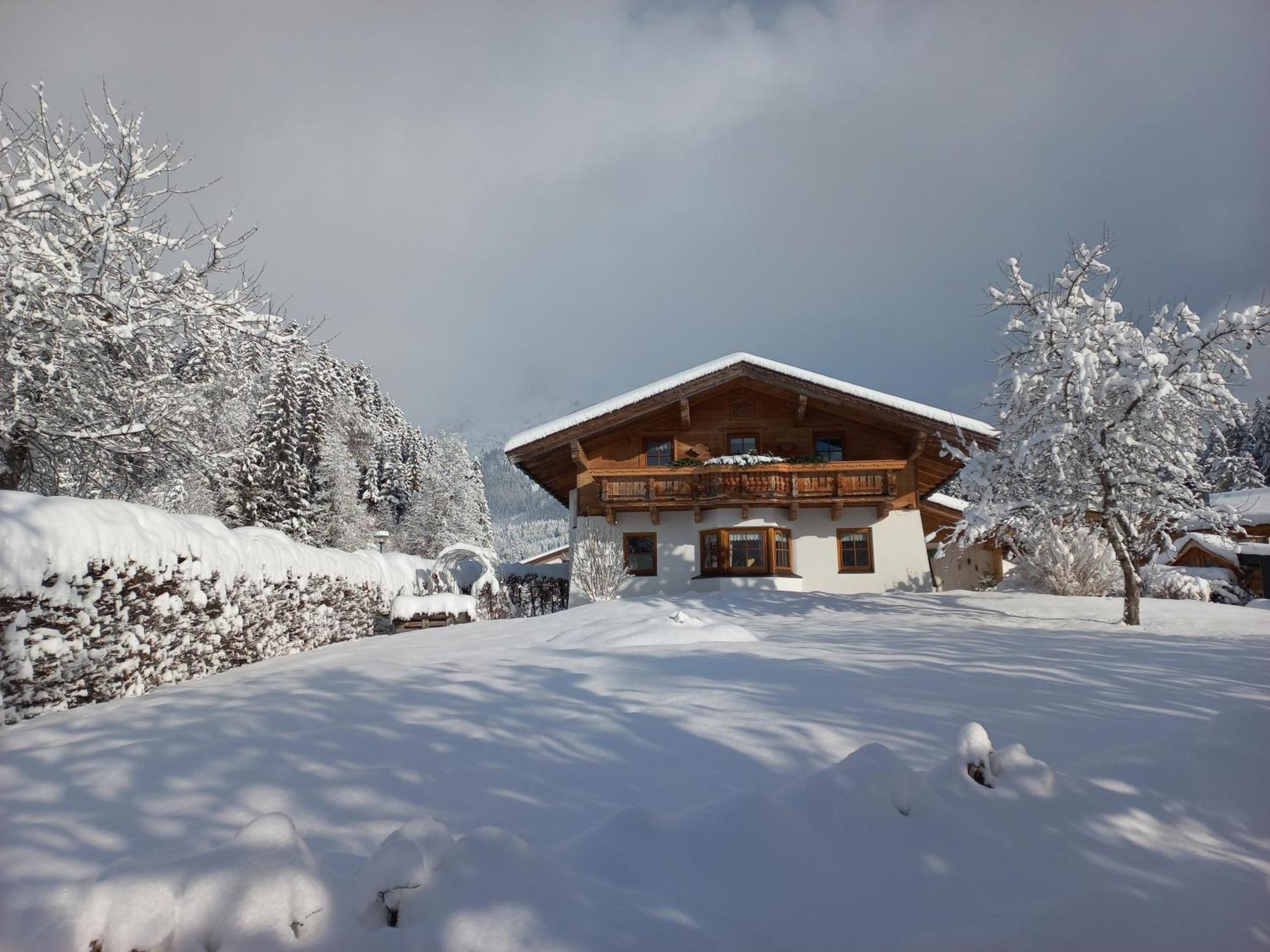 Chalet Gluecklich Sein... Ellmau Exterior photo